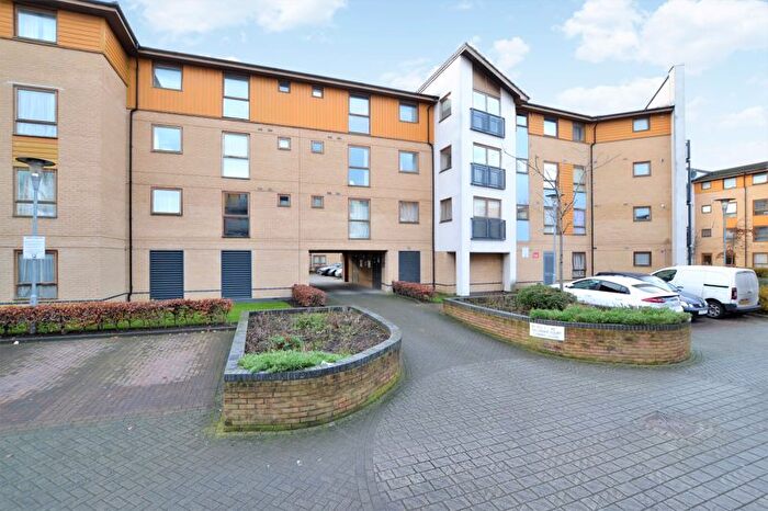 1 Bedroom Flat To Rent In Harry Close, West Croydon, CR0