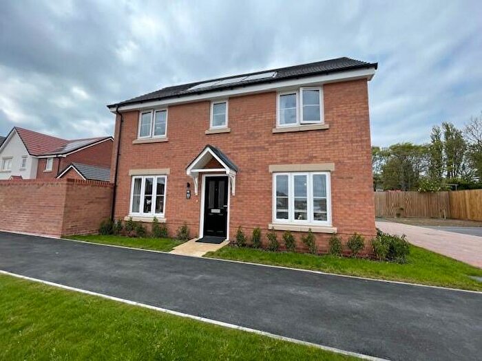 3 Bedroom Detached House To Rent In Magee Close, Hucknall, NG15