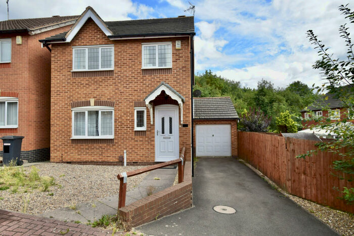 3 Bedroom Detached House To Rent In Parham Close, Heathley Park, LE3