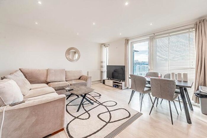 2 Bedroom Flat For Sale In Keble Court, Hayling Way, Edgware, HA8