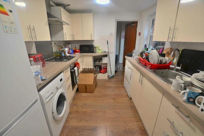 6 Bedroom Terraced House To Rent In Hatherley Road, Reading, RG1