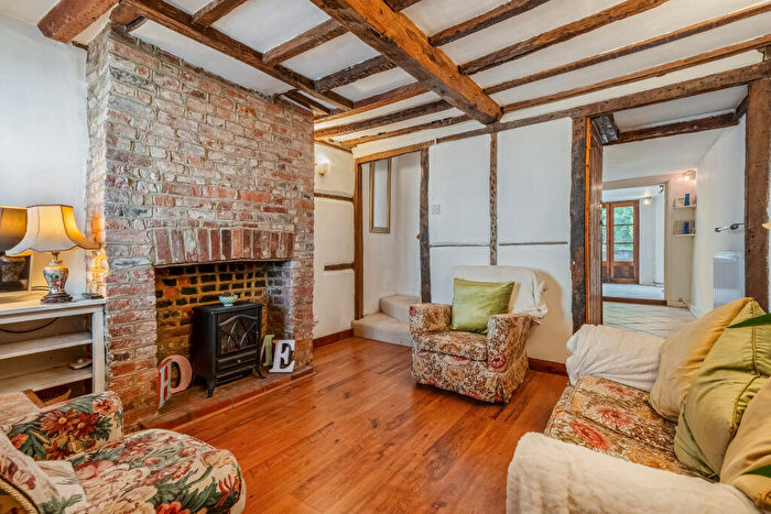 2 Bedroom Terraced House For Sale In Lenten Street, Alton, GU34