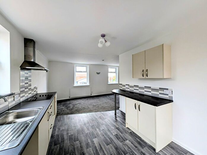 2 Bedroom Flat To Rent In Barnsley Road, Wakefield, West Yorkshire, WF1