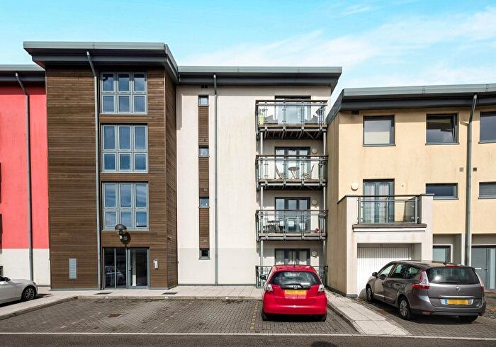 2 Bedroom Flat To Rent In St Stephens Court, Maritime Quarter, SA1