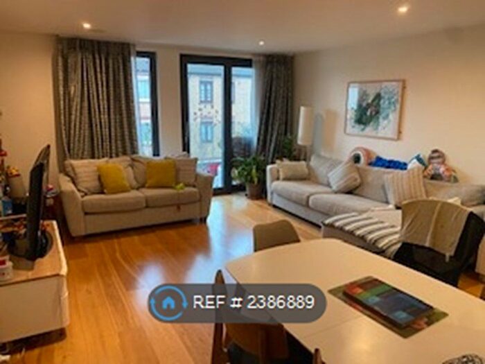 2 Bedroom Flat To Rent In Dalston Lane, London, E8