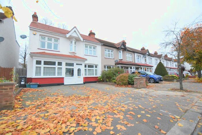 4 Bedroom End Of Terrace House To Rent In Brandville Gardens, Barkingside, Ilford IG6