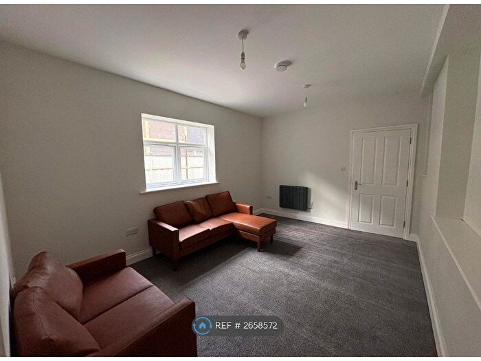 3 Bedroom Flat To Rent In West Street, Brighton, BN1