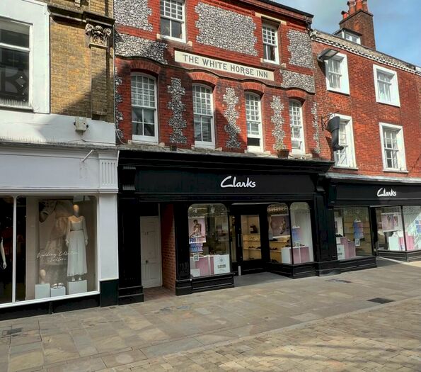 2 Bedroom Flat To Rent In High Street, Winchester, SO23