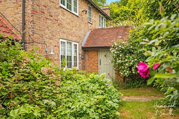 3 Bedroom Semi-Detached House For Sale In Theydon Mount, Epping, CM16