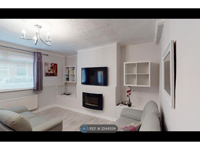 3 Bedroom Terraced House To Rent In Mavin Street, Durham, DH1