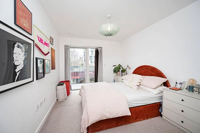 1 Bedroom Flat For Sale In Dalston Lane, Hackney, London, E8