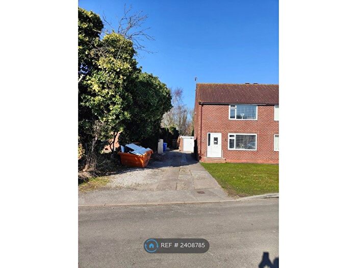2 Bedroom Semi-Detached House To Rent In George Street, Snaith, DN14