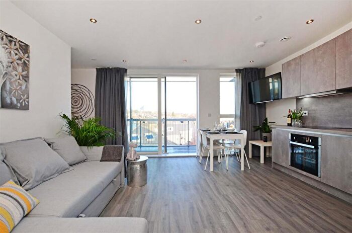 2 Bedroom Apartment To Rent In Gordon Road, Sheffield, S11