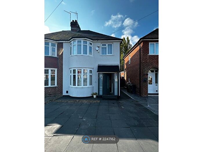 3 Bedroom Semi-Detached House To Rent In Somerset Road, Willenhall, WV13