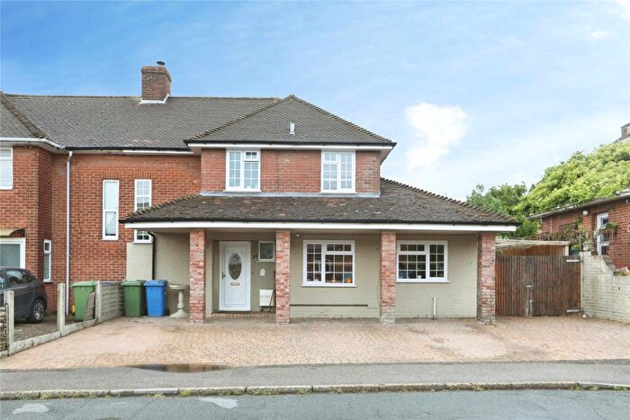 3 Bedroom Semi-Detached House For Sale In Playstool Road, Newington, Sittingbourne, Kent, ME9