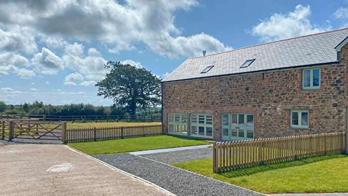 3 Bedroom Detached House For Sale In Hollacombe, Holsworthy, EX22