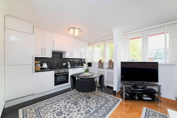 1 Bedroom Flat To Rent In Grange Place, West Hampstead, London, NW6