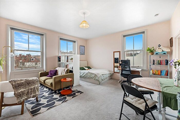 Studio To Rent In Lansdowne Place, Hove, East Sussex, BN3