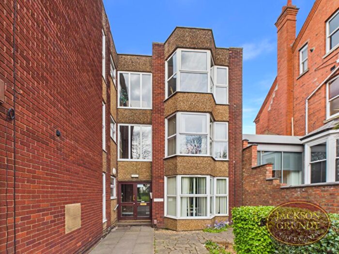 2 Bedroom House For Sale In Kingsley Road, Northampton, NN2