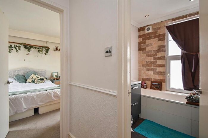 1 Bedroom Flat For Sale In London Road, St. Leonards-On-Sea, TN37