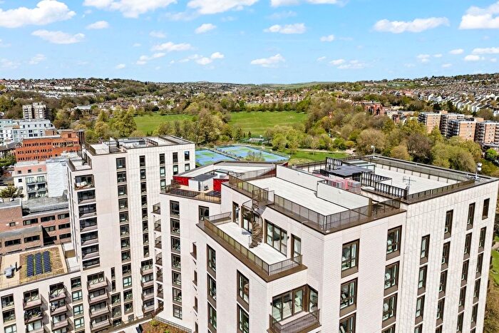 3 Bedroom Flat To Rent In Wellesbourne, Preston Park Brighton, BN1