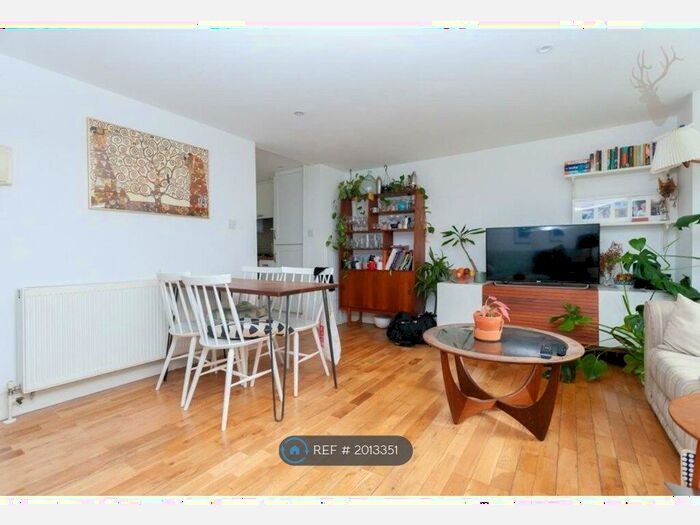 3 Bedroom Flat To Rent In Narford Road, London, E5