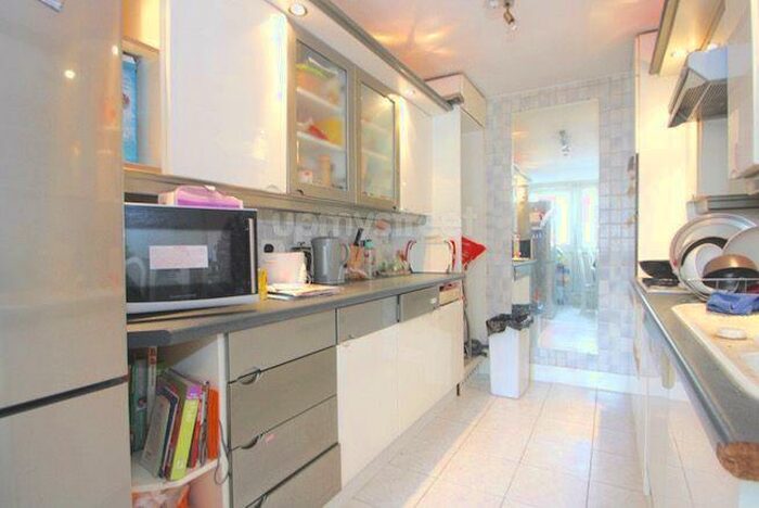 6 Bedroom Flat To Rent In Woodhall, Robert Street, NW1