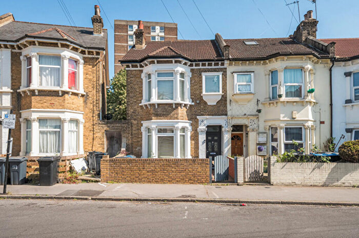 3 Bedroom Terraced House For Sale In Stuart Road, Thornton Heath, CR7