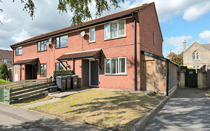 3 Bedroom End Of Terrace House For Sale In Weavers Crofts, Melksham, SN12