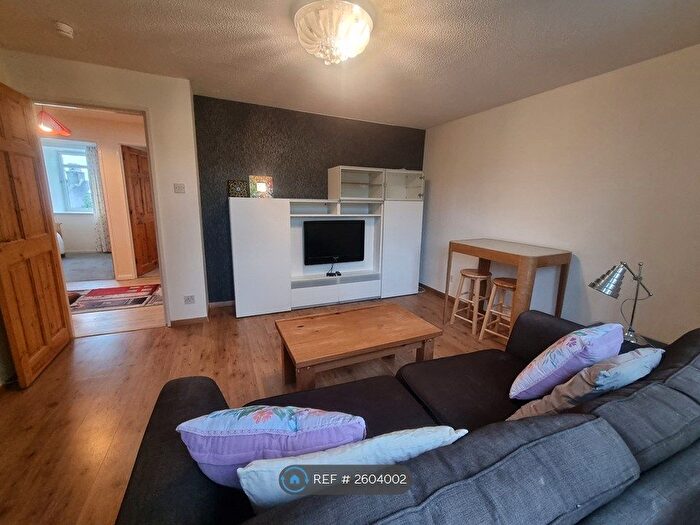 2 Bedroom Flat To Rent In Whitehall Place, Aberdeen, AB25