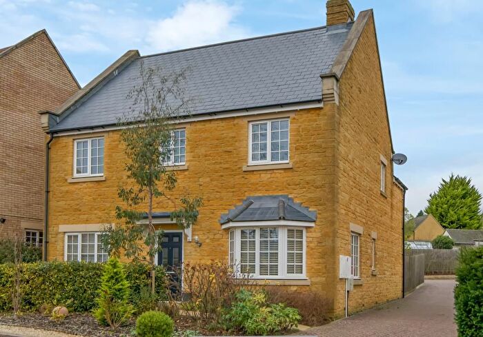 4 Bedroom Detached House For Sale In Chipping Norton, Oxfordshire, OX7