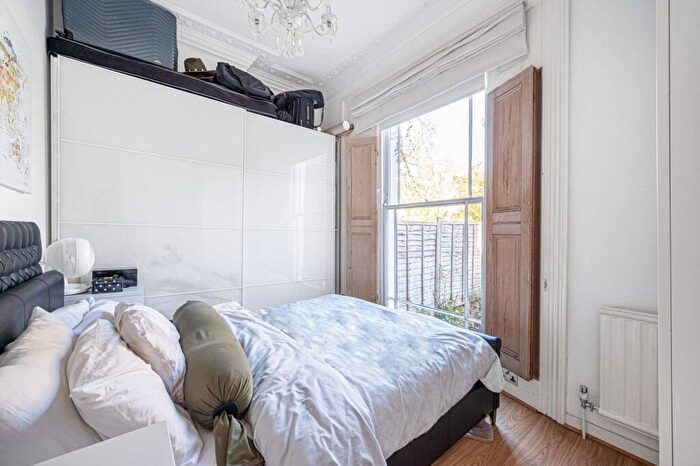 1 Bedroom Flat To Rent In Cantelowes Road, Camden, London, NW1