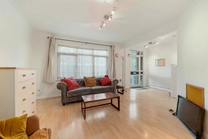 4 Bedroom End Of Terrace House To Rent In Crimsworth Road, London, SW8