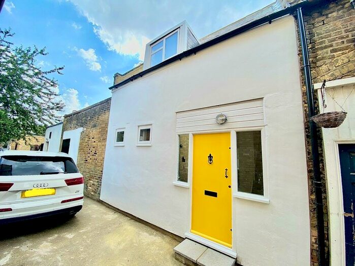 1 Bedroom Apartment To Rent In High Road, Wanstead, E11