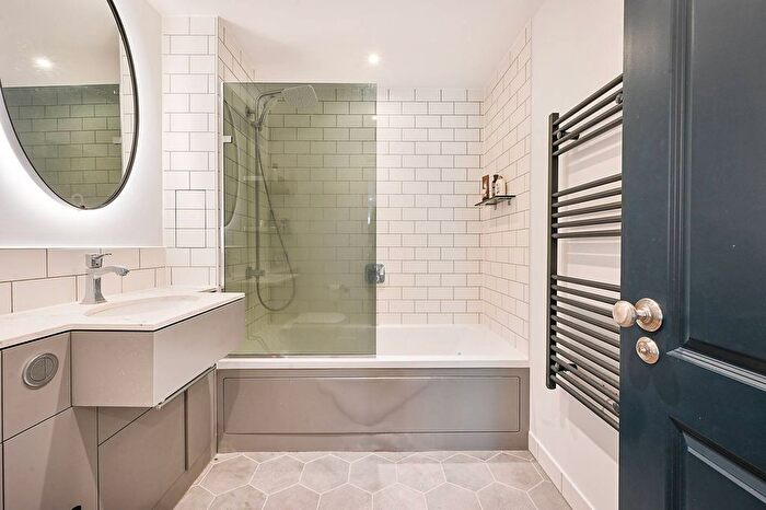 2 Bedroom Flat For Sale In Filmworks Walk, Ealing, London, W5