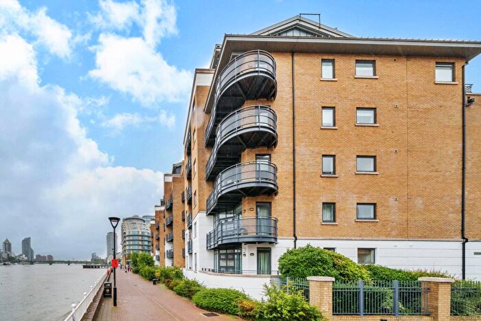 4 Bedroom Flat To Rent In Prices Court, Battersea, London, SW11