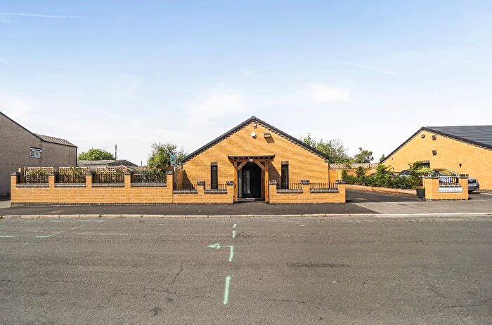 2 Bedroom Detached Bungalow For Sale In Aspinall Street, Heywood, OL10