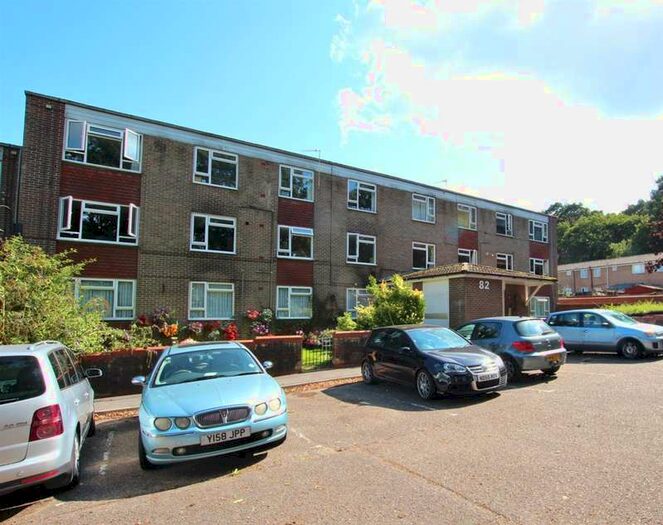 2 Bedroom Property To Rent In Mallard Road Bournemouth, BH8