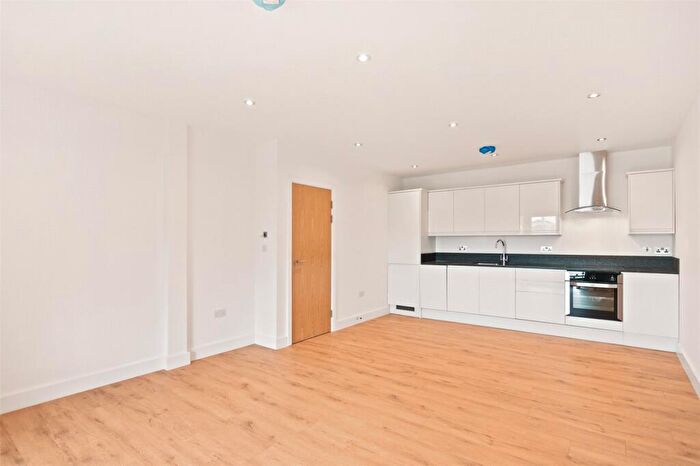 1 Bedroom Flat To Rent In Varcoe Road, London, SE16