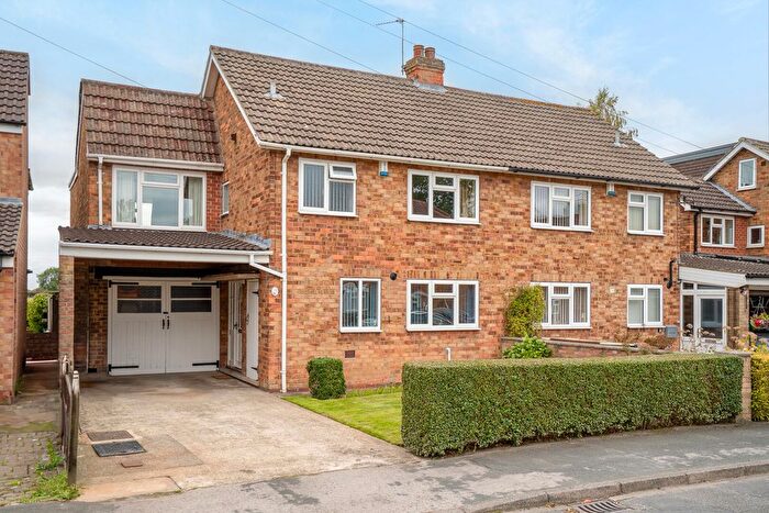 3 Bedroom Semi-Detached House For Sale In Bridge Road, Bishopthorpe, York, YO23