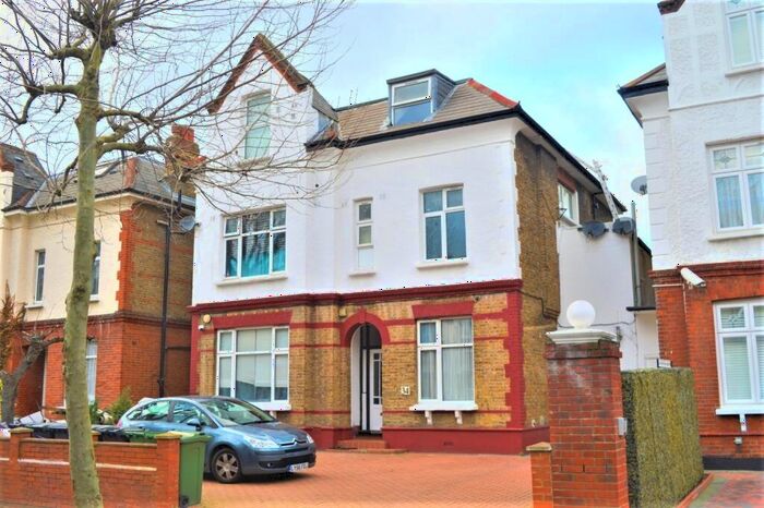 2 Bedroom Flat To Rent In Woolstone Road London, SE23