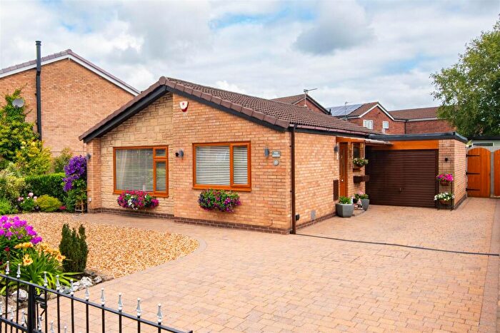 2 Bedroom Detached Bungalow For Sale In Long Close, Leyland, PR26