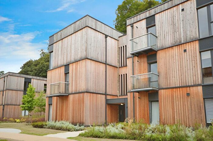 2 Bedroom Flat To Rent In Clock House Gardens, Welwyn, AL6