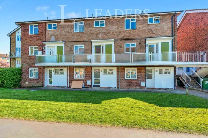 3 Bedroom Maisonette To Rent In The Ridgeway, AL4