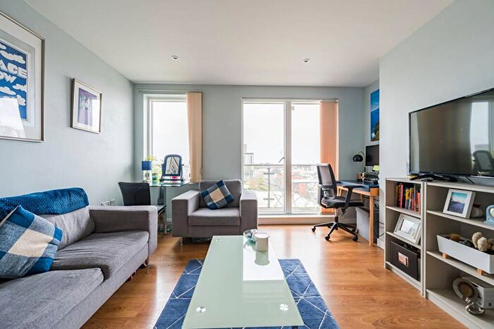 1 Bedroom Flat For Sale In Seven Seas Gardens, , Bow, London, E3