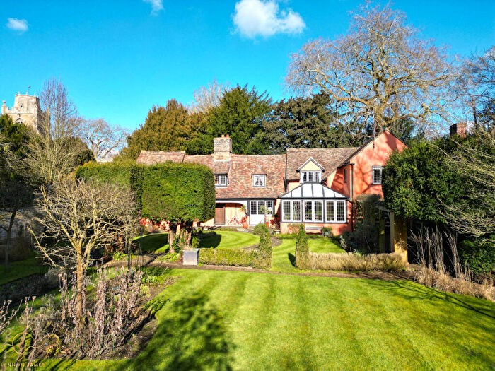 4 Bedroom Character Property For Sale In The Old Cottage, Church Street, Hemingford Grey, PE28