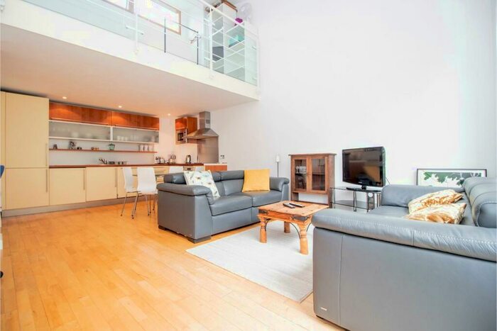 1 Bedroom Apartment To Rent In Featherstone Street, City London, EC1Y