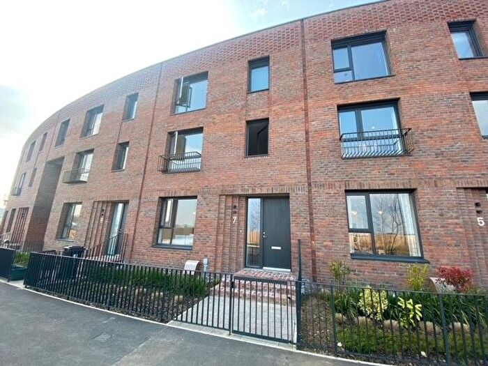 3 Bedroom Property To Rent In Fairlawn Avenue, Bristol, BS34