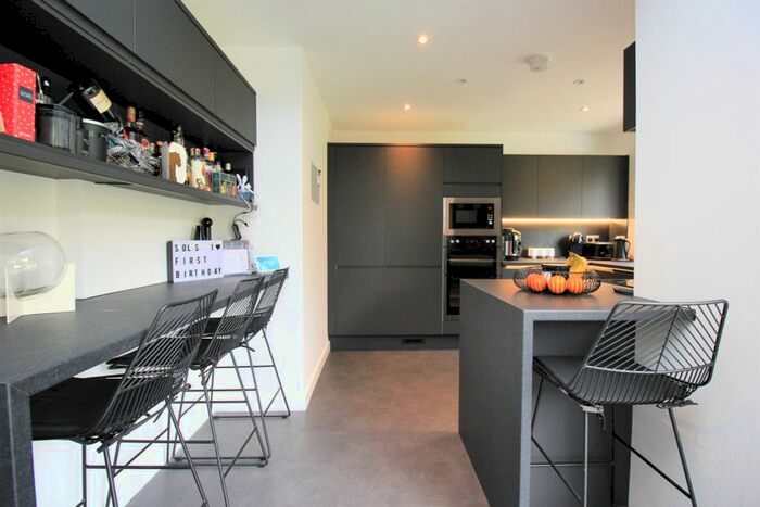 2 Bedroom Detached Bungalow For Sale In Dell Road, Southampton, SO18