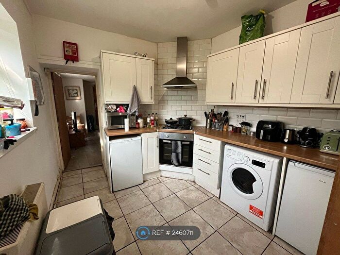 6 Bedroom Terraced House To Rent In Blackweir Terrace, Cardiff, CF10